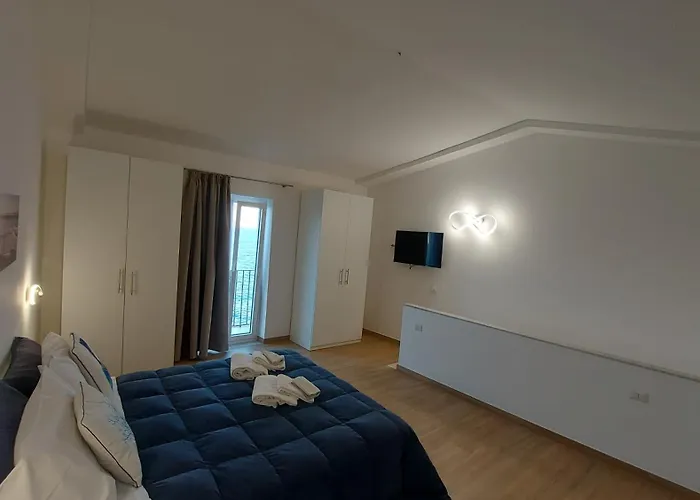 Marina House 펜션 체팔루