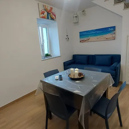 度假居 Marina House